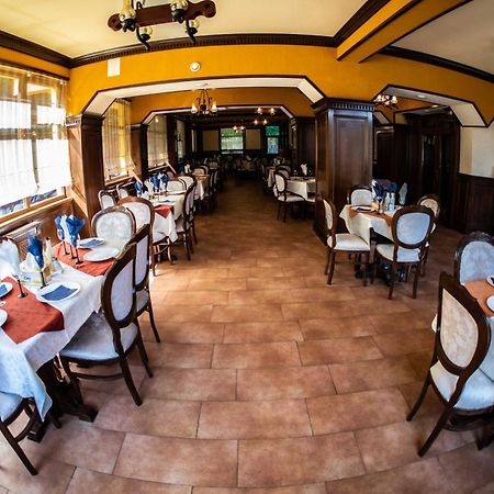 Hotel Trei Brazi Băile Olăneşti エクステリア 写真