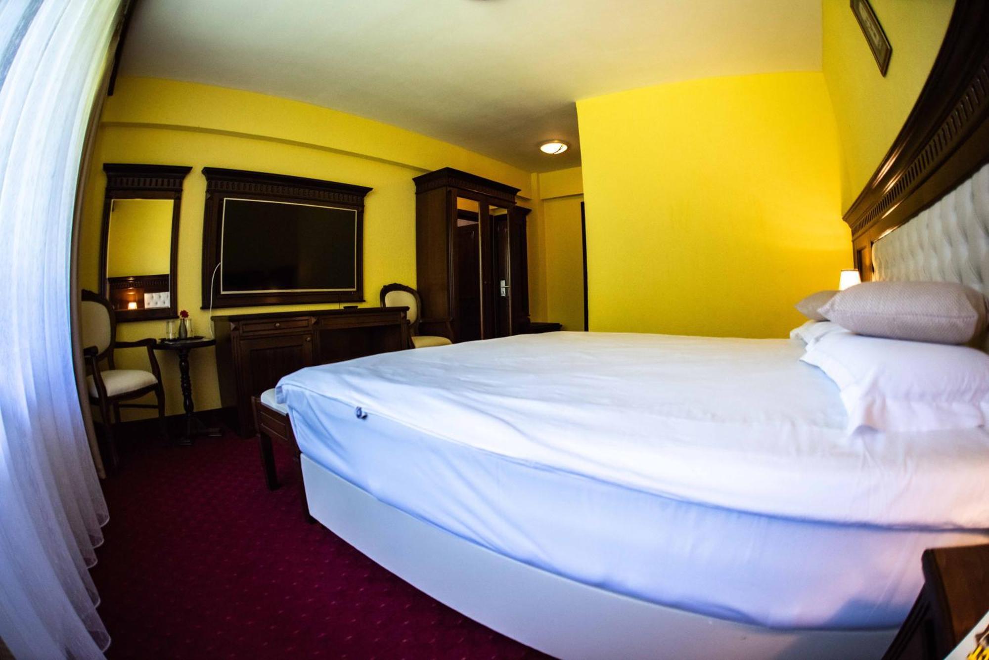 Hotel Trei Brazi Băile Olăneşti エクステリア 写真