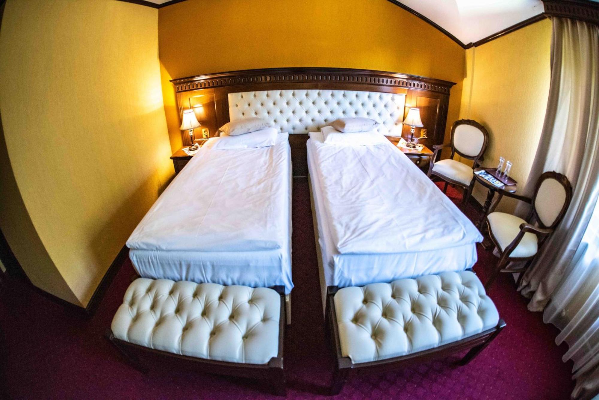 Hotel Trei Brazi Băile Olăneşti エクステリア 写真