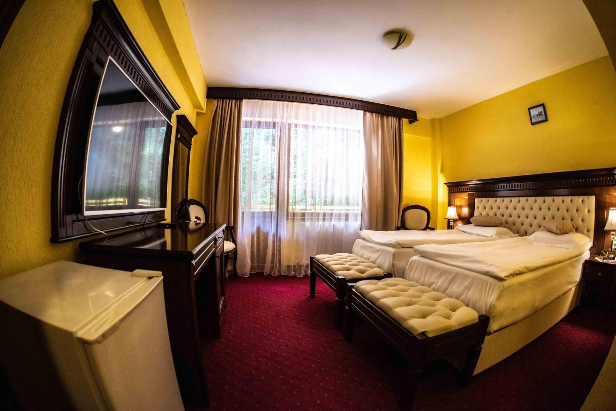 Hotel Trei Brazi Băile Olăneşti エクステリア 写真